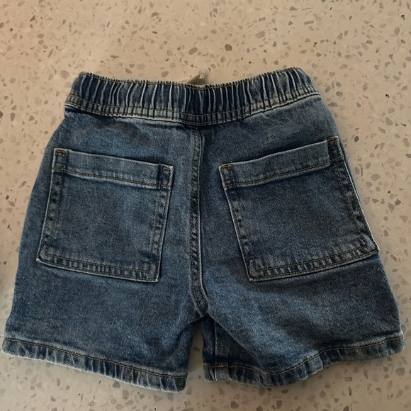 Bundle of Cat & Jack denim shorts 4T - Picture 7 of 7
